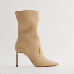 NWT. Zara Leather Heeled Ankle Boots. Size 9.